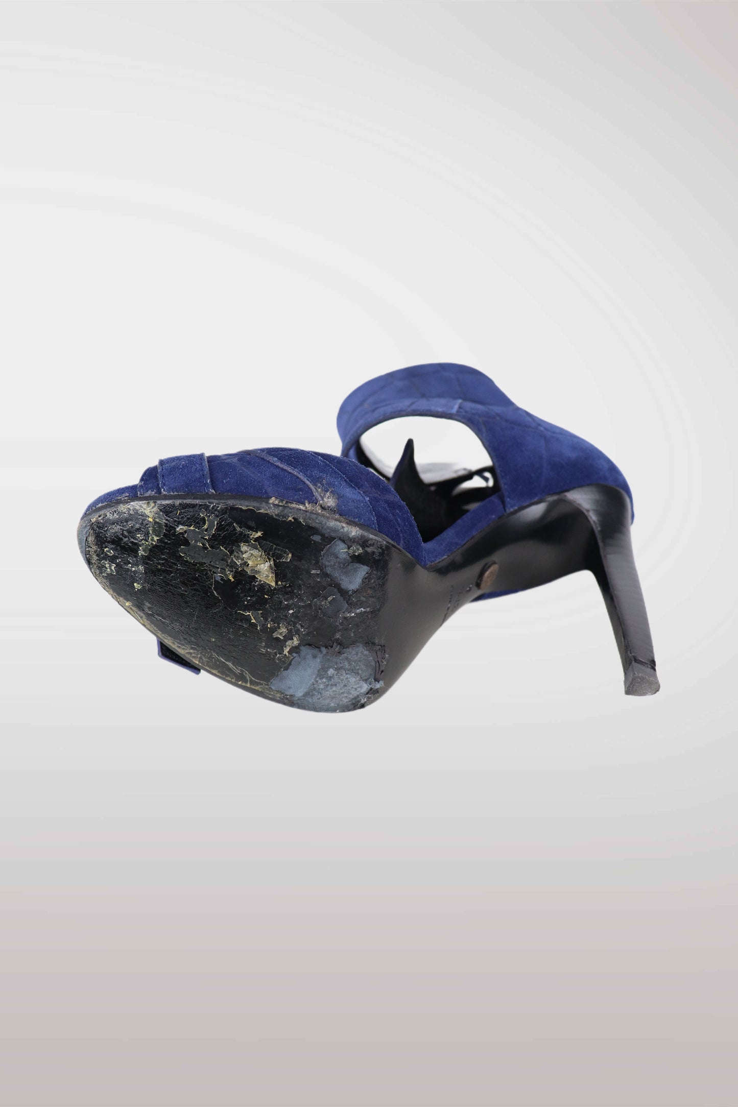 Emilio Pucci Suede Buckle Heels EU37.5