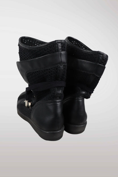 90s Chanel Black High-Top Sneakers | 36